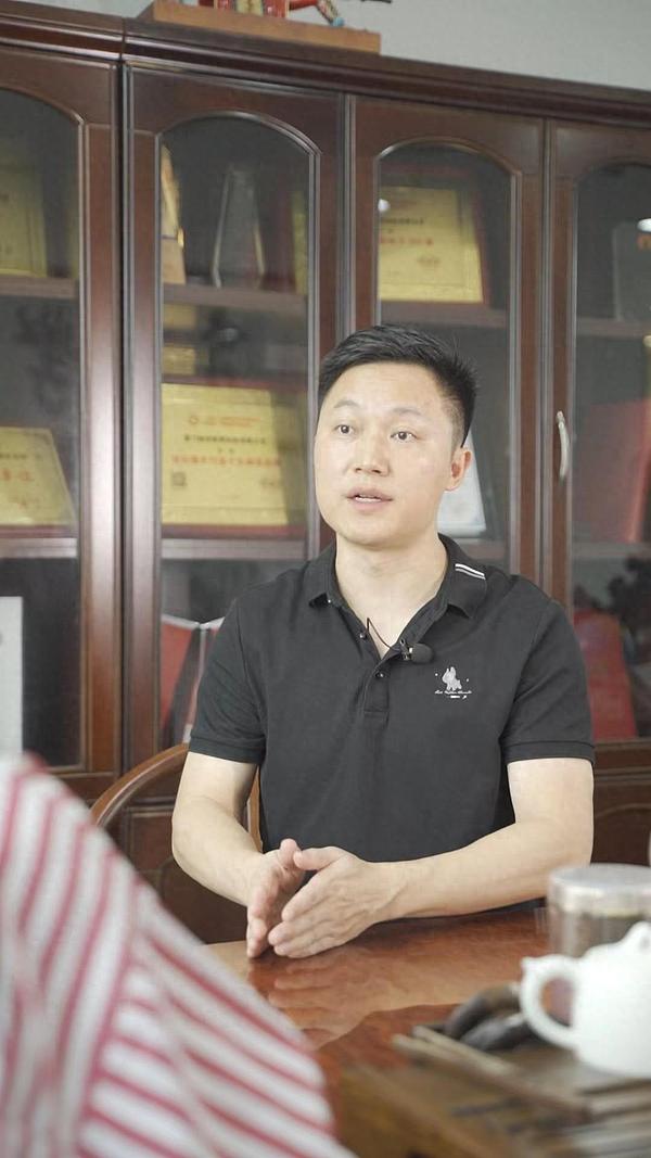 比特币暴涨狂欢：400点利润轻松拿下！